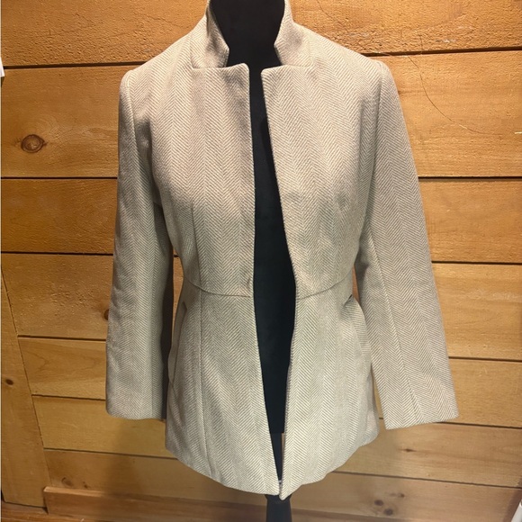 Jackets & Blazers - Elegant Cream Women's Jacket